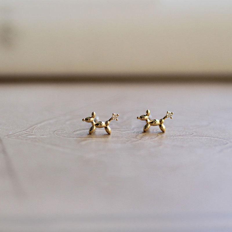 

Японские и корейские милые куклы с интересным детским дизайном, маленькие VIP-серьги, маленькие новые стили в Новом году