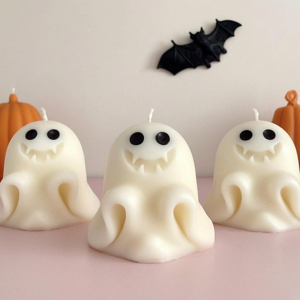 Handmade Halloween Ghost Scented Candle: Creative Atmosphere Souvenir