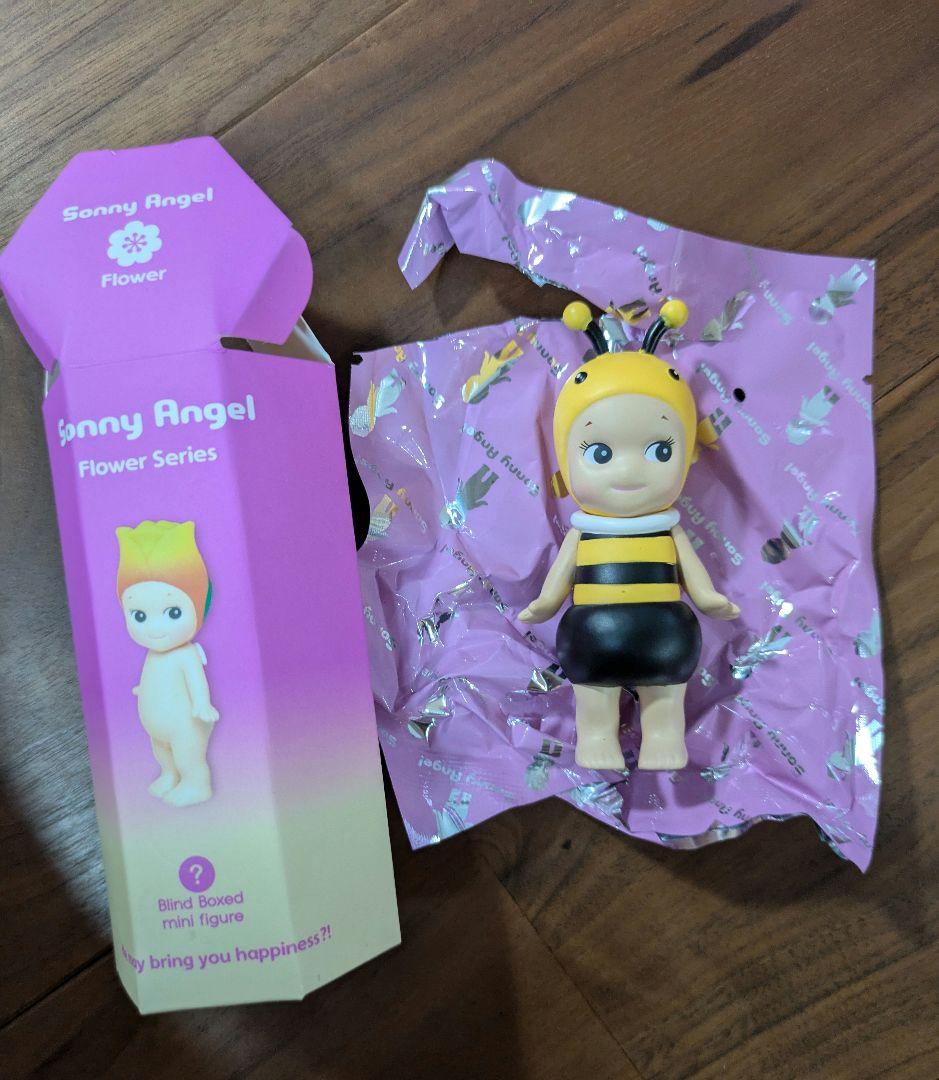 

[USED] Secret Sonny Angel Flower Series Honeybee