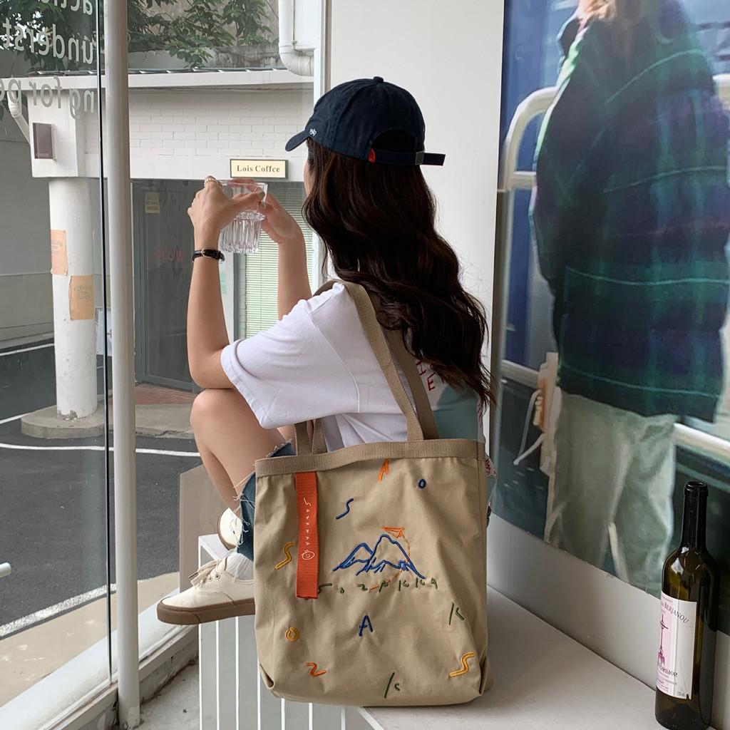 Fashionable Printed Canvas Tote Bag Large Capacity Shoulder Bag For Everyday Use