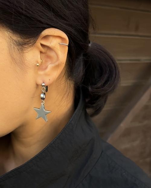 Rise More Rise Star Earrings