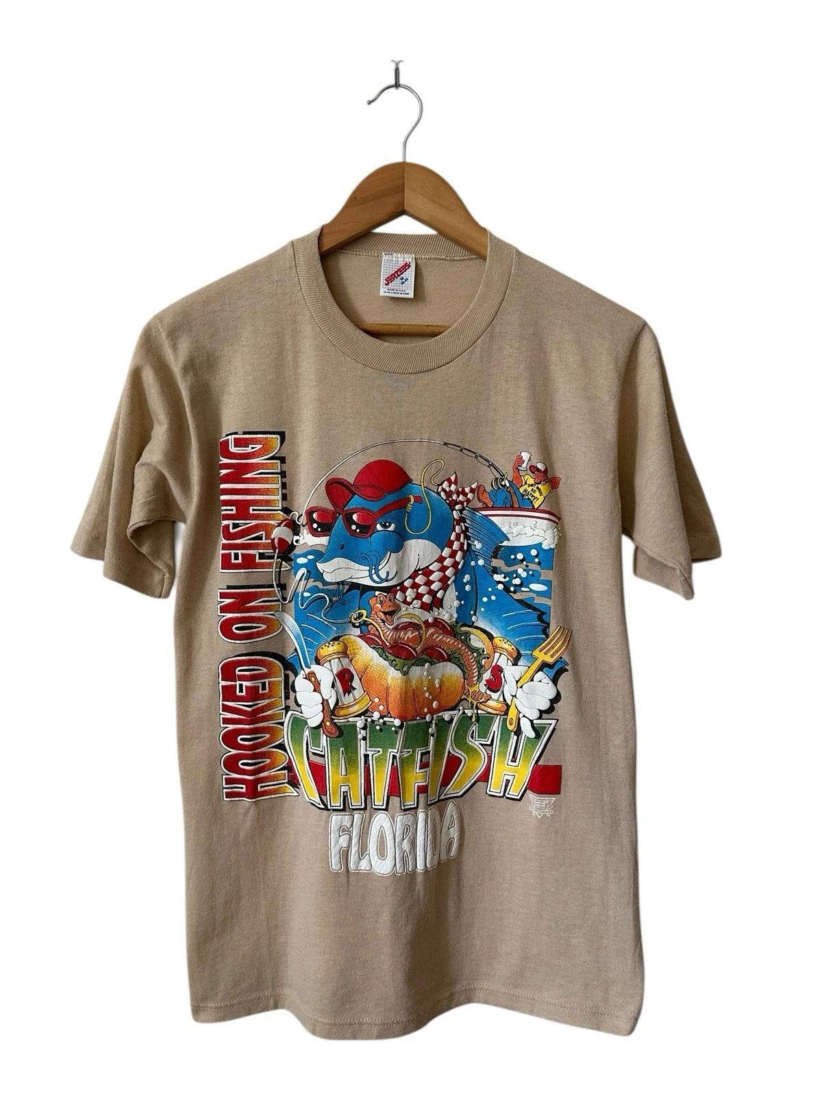 

Vintage Florida Fishing T Shirt Men’s Small 90’s Tan Brown Catfish USA M