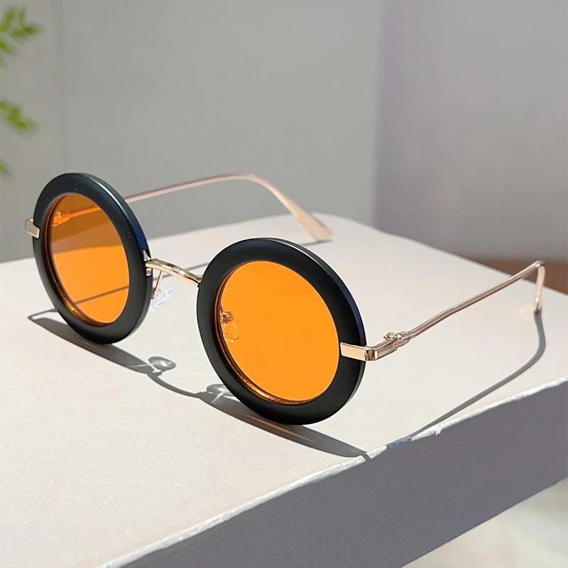 

Luxury Brand Designer Round Sunglasses Women for Men New Popular Vintage Sun Glasses Punk Rivet Metal Steampunk Eyewear