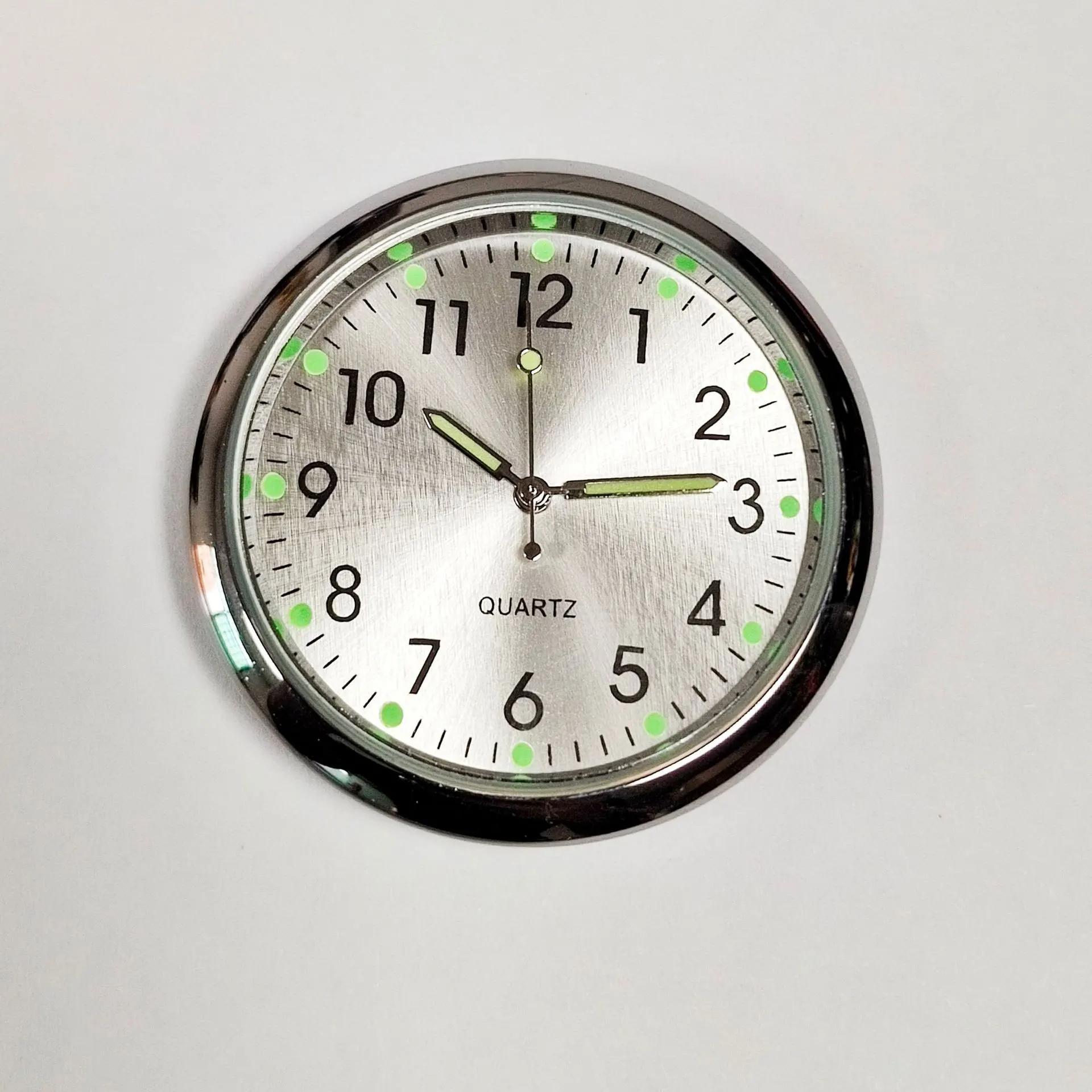 

Автомобильные часы Светящиеся мини-автомобили Внутренние наклеиваемые цифровые часы Механические кварцевые часы Автомобильные украшения Автомобильные аксессуары Подарки серебряный