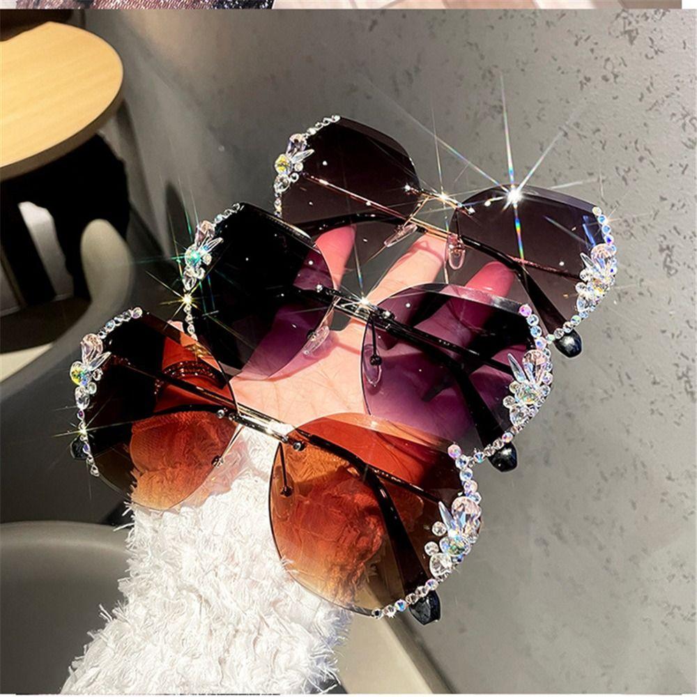 Luxurious UV Protective Rimless Rhinestone Sunglasses Beach/Travel/Streetwear Shiny Gradient Tint Shades Frameless Glasses for Women