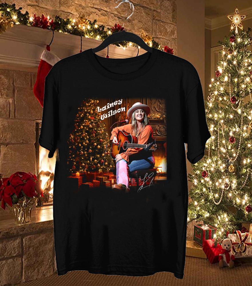 NEW Popular Lainey Wilson Merry Christmas Gift For Fan S to 5XL T-shirt