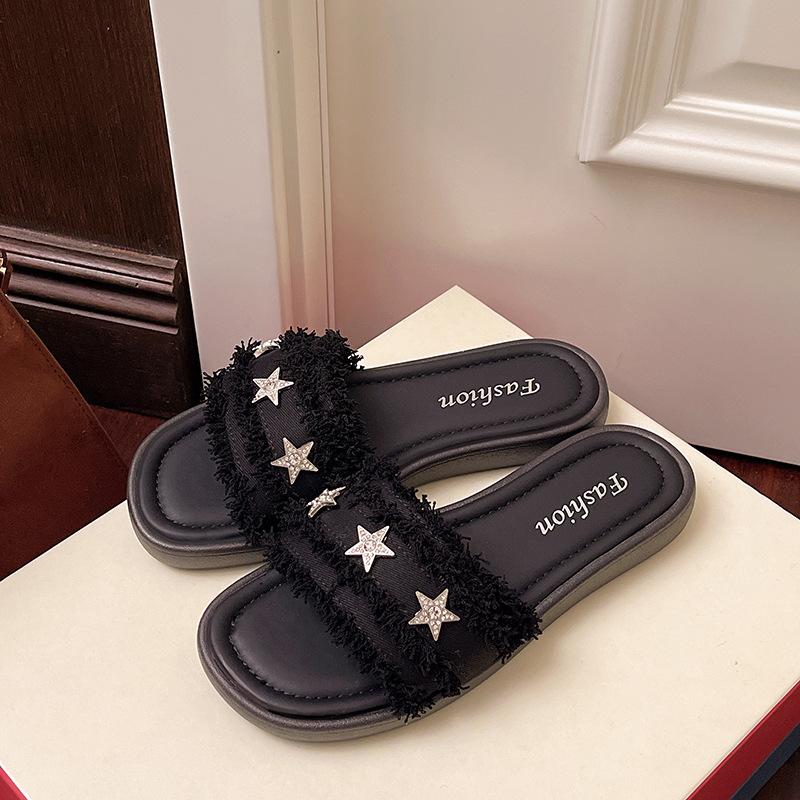 French small fragrant style slippers women's summer wear 2025 new Internet celebrity fashion rhinestone flat bottom beach sandals