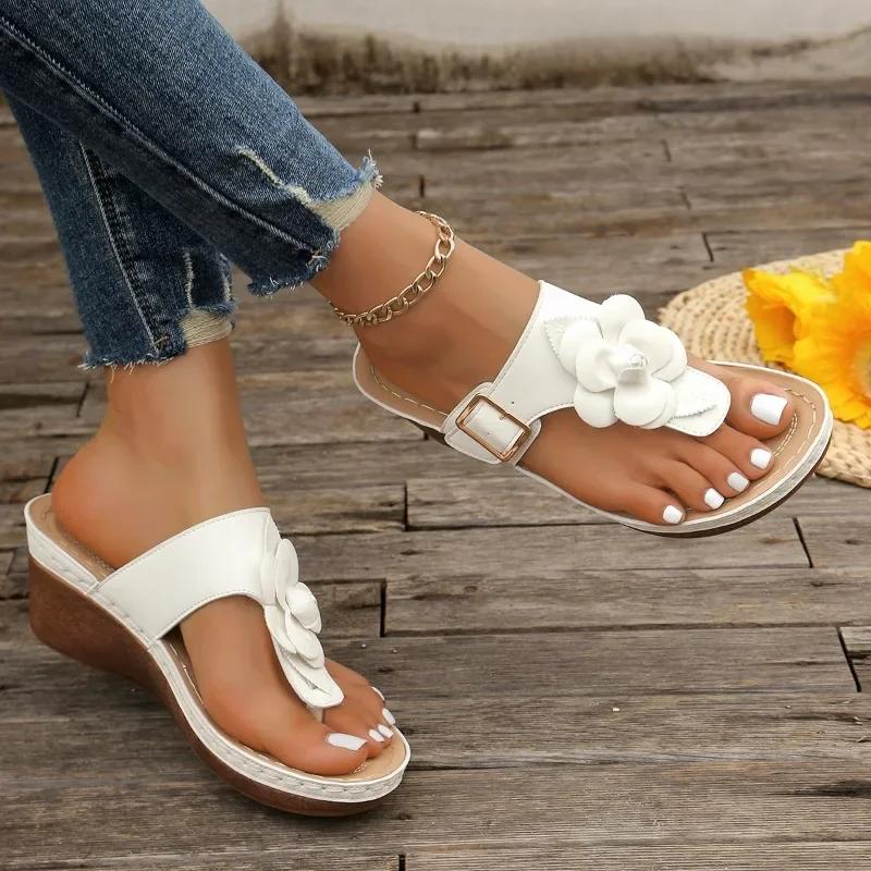fashion Beach Shoes Slippers Women Summer on A Wedge Flower Slides Big Size Low Fashion Pantofle Rubber Flip Flops Sabot Luxury