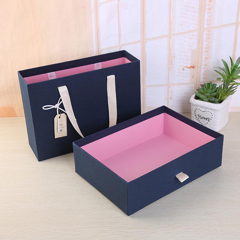 Men's Blue Scarf Gift Set: Stylish Rectangular Box with Thermos and Wallet for Birthdays