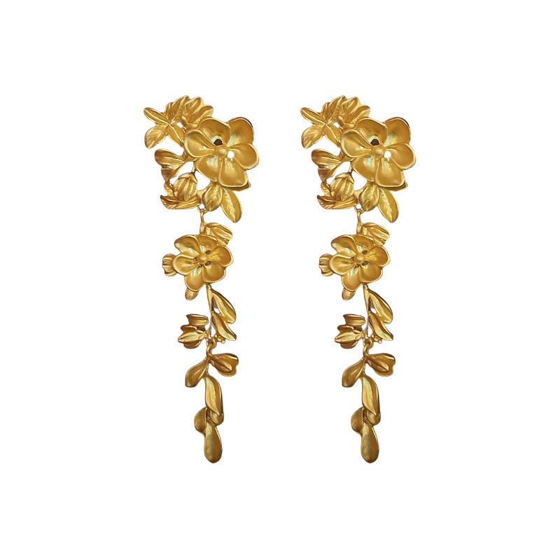 Silver Needle Floral Tassel Stud Earrings: European & American Design for Women – Fashionable Luxury Ear Jewelry.