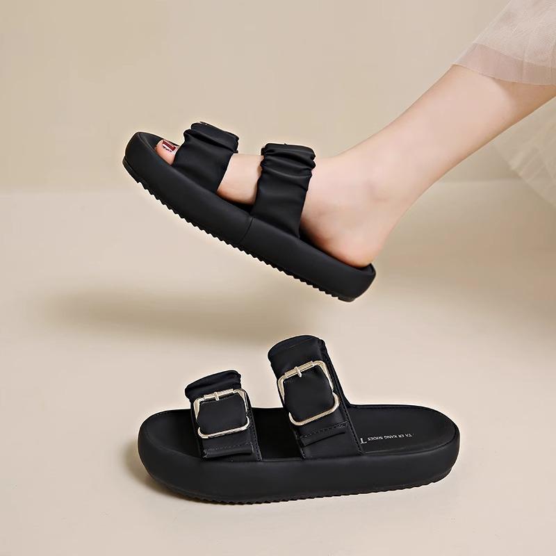 Cool slippers women's fashion outer wear summer 2025 new platform sandals soft sole non-slip bath stepping shit slippers