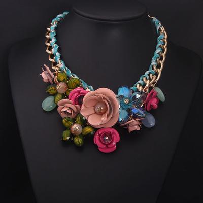 Farbige Blumen Kristall Edelstein Kurze Schlüsselbein Halskette Gewebt Damen Zubehör