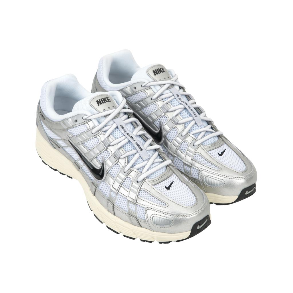 Nike P-6000 Metallic Flat Silver Unisex Sneaker Weiß Metallic-Silber Schwarz CD6404-105