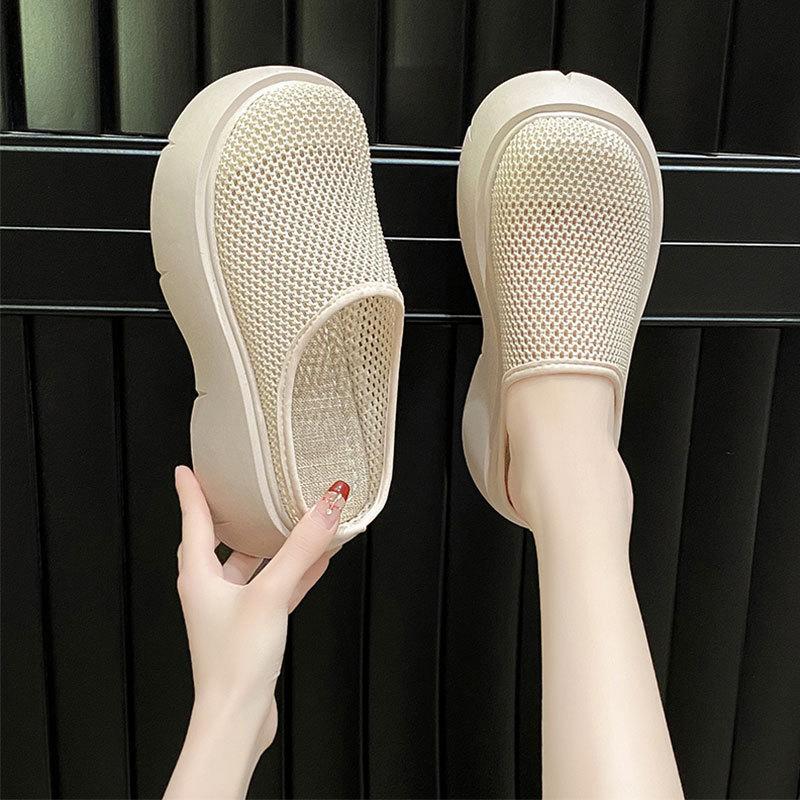 Thick bottom hole bag head slippers women wear 2025 summer mesh breathable new ins Internet celebrity lazy cool slippers