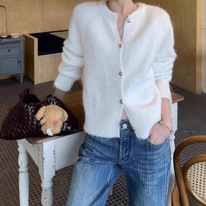 

Женский корейский кардиган из мягкого трикотажа, новый осенне-зимний, с круглым вырезом, маленькими золотыми пуговицами, свободное пальто-свитер OneSize