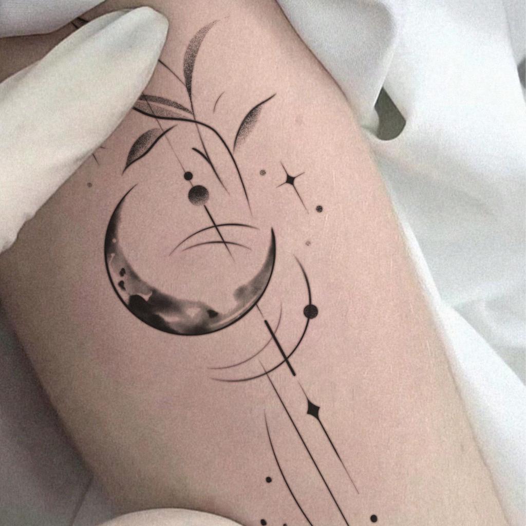 Small Fresh Moon Tattoo Sticker Waterproof And Long-Lasting Advanced Sense Niche Simple Tattoo Sticker Arm