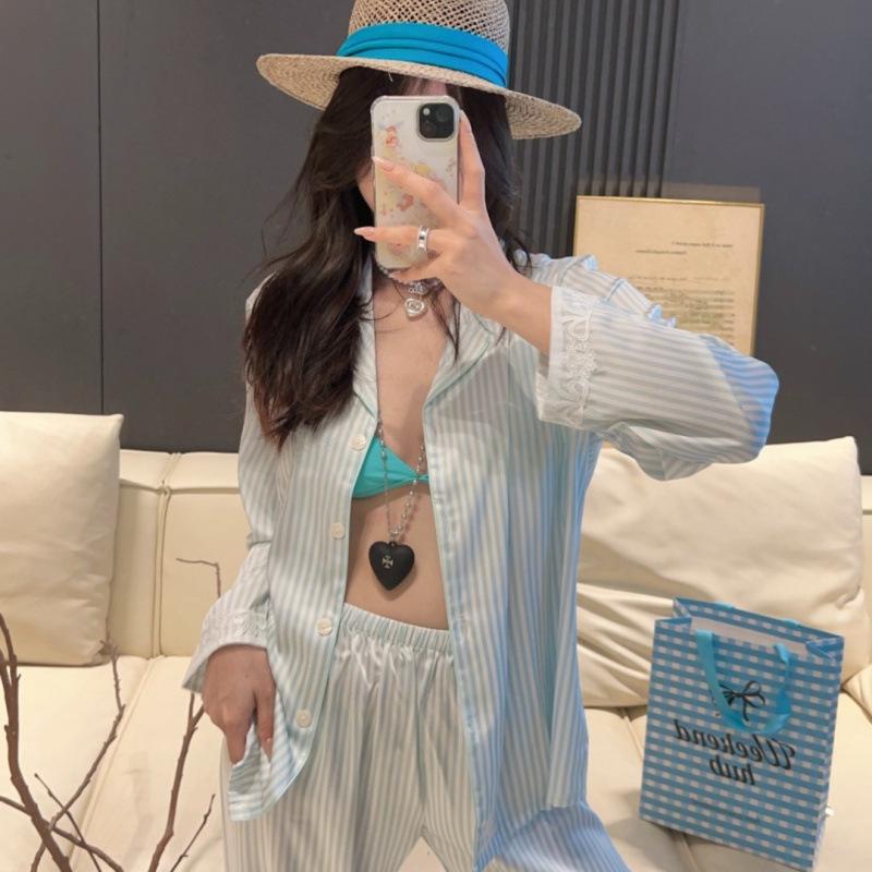 Pijamas de Seda Listrados Femininos - Inspirados no Estilo Francês, de Alta Qualidade, Estilo Puro Desejo para Primavera e Outono.