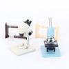 Casa delle bambole Microscopio Modello di Microscopio in Miniatura Ispirare la Curiosità per Piccoli Scienziati Regalo Bianco/Blu