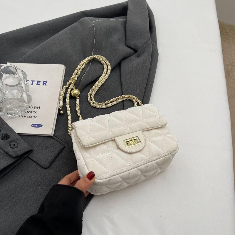 Schicke gesteppte Umhängetasche mit Kette für Damen in stilvollen Farben, perfekt für Frühling und Sommer