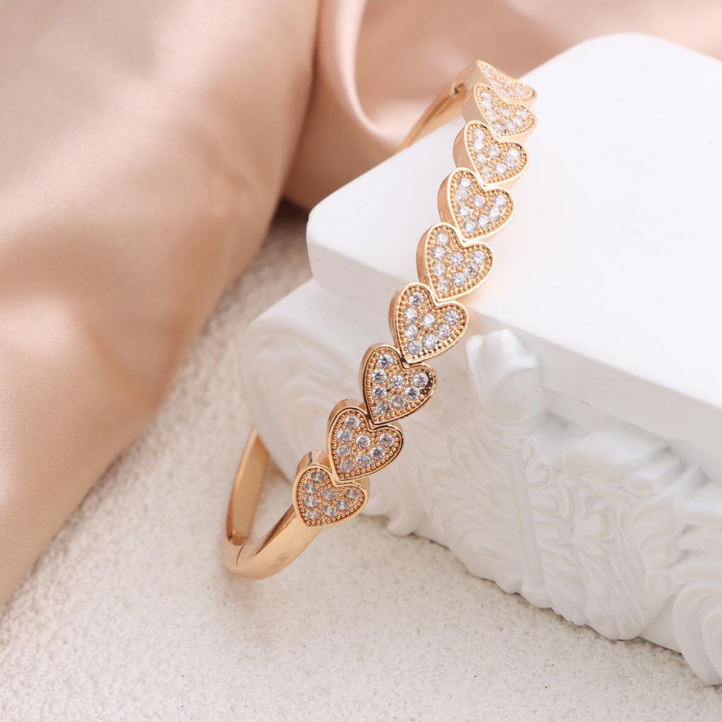 Light luxury exquisite full diamond love bracelet design heart bracelet bracelet bracelet European and American earrings