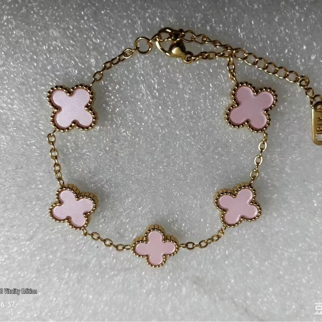 Korean Style Four-Leaf Clover Bracelet: Stainless Steel, Mother-of-Pearl, Solid Color, Five-Petal Design, Versatile Student Ins Style.