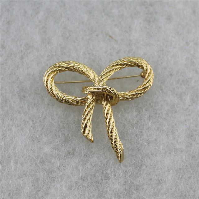 Fashion Simple Retro Gold Coloren Knot Rope Bow Brooch Twist Rope Brooch Corsage Jewelry