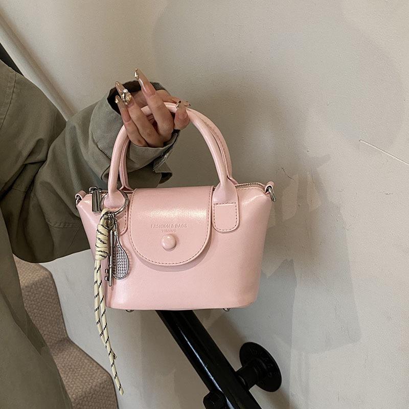 Popular Fashion Simple High Quality Portable Small Bag Wind Commuter Versatile Niche Shoulder Messenger Bag