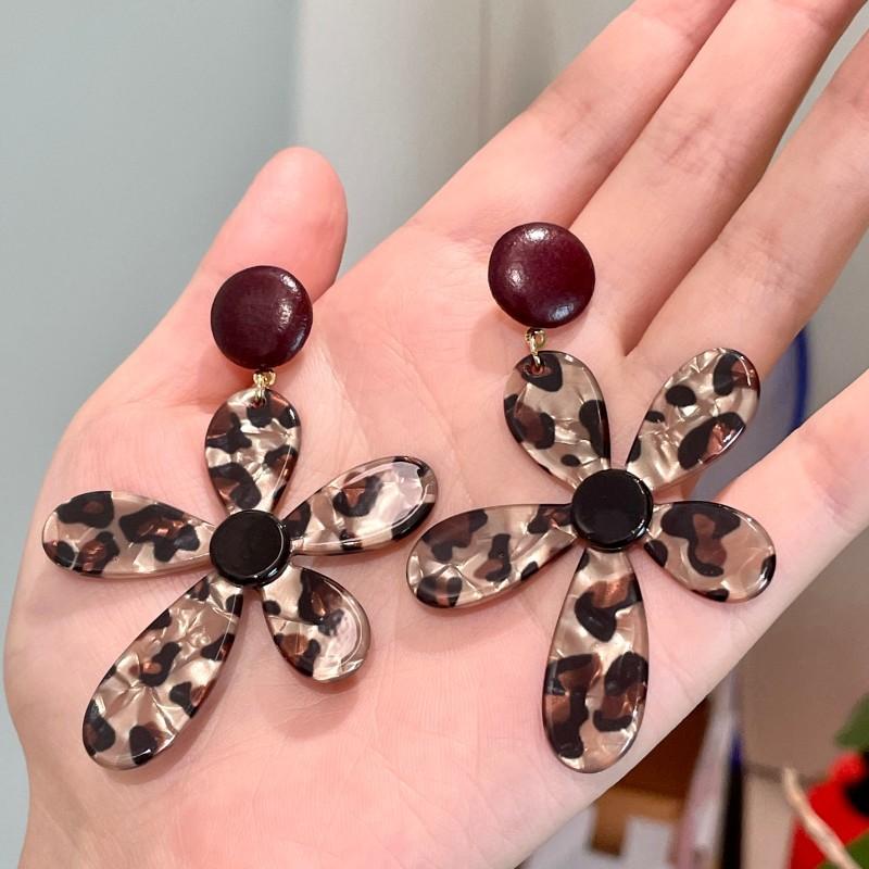 Natural tiger's eye stone series stud earrings for women Maillard exquisite retro earrings niche light luxury high-end temperament earrings