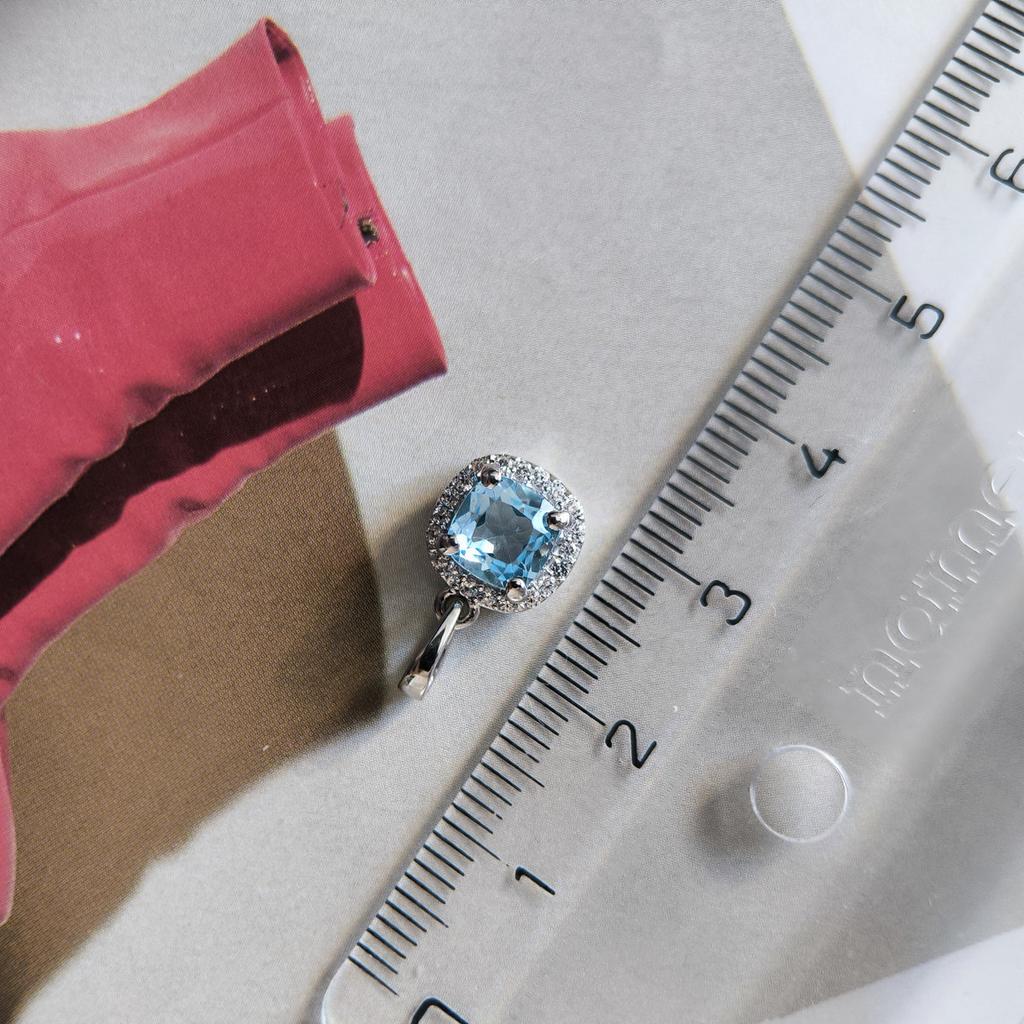Серебряная подвеска с топазом 1.449ct, фианитами (2206811)