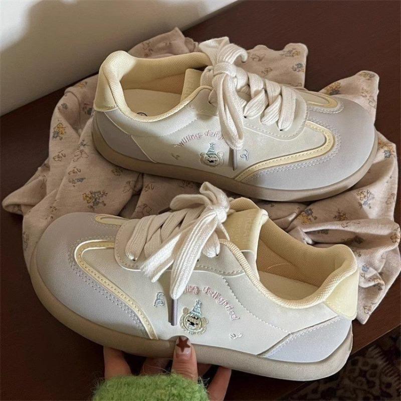 Cute puff bear pattern board shoes women's new spring versatile little white shoes retro thick sole