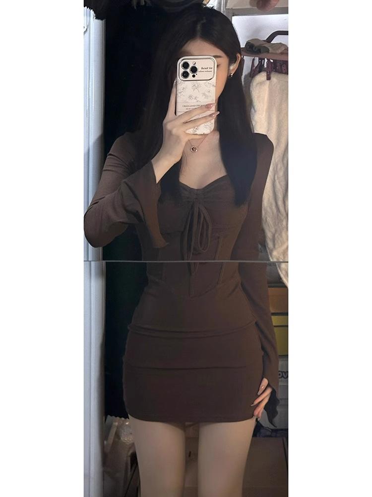 American Spice Girl Style Square Neck Dress Women's Autumn New Super Good-looking Little Mom Style Buttocks Short Skirt with Bottom Skirt Inside