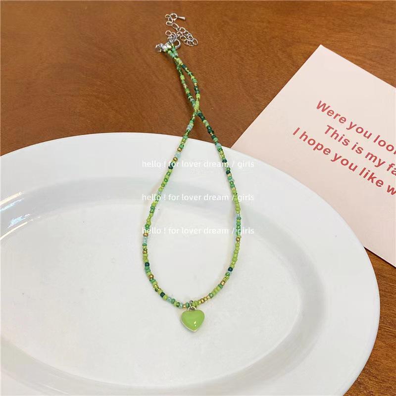 2023 Bonbonfarben Dopamin Liebe Perlenkette: Trendiges, vielseitiges, schickes Schlüsselbein-Accessoire für Frauen