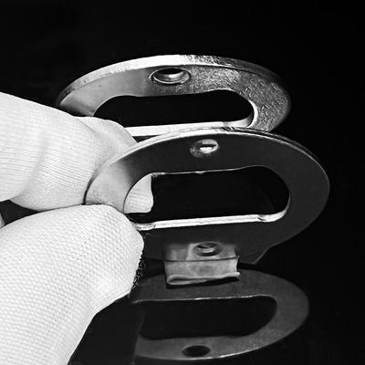 Wandmontierter Flaschenöffner aus Eisen mit rundem Magnetzubehör