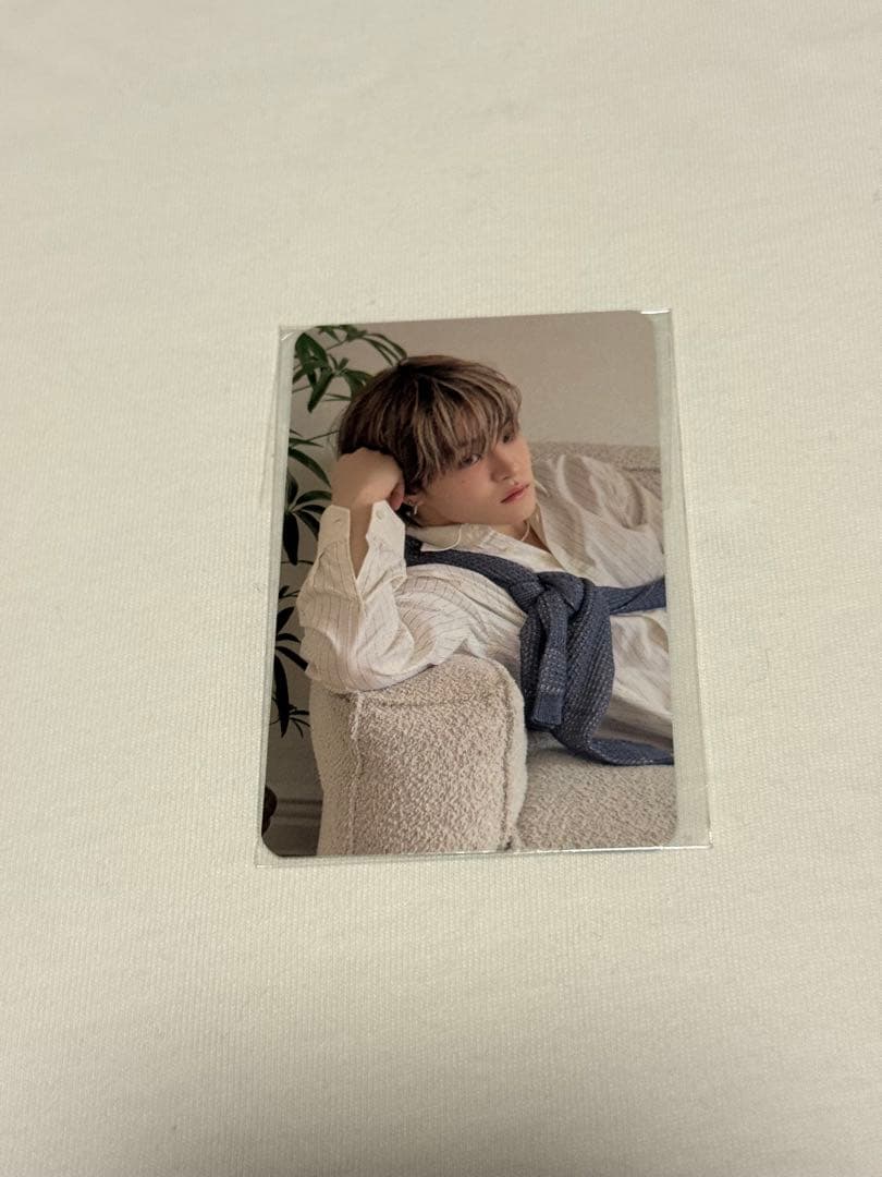 [USED] TREASURE Korean POPUP Season s Greetings - Admission Bonus: Photocard - Jihoon