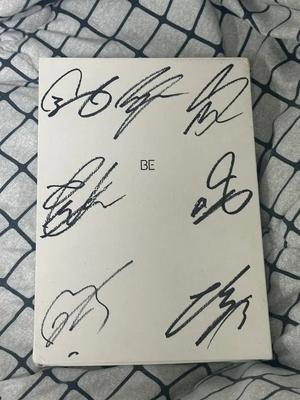 BTS (Bangtan Boys) BE Podpisany Album Używany