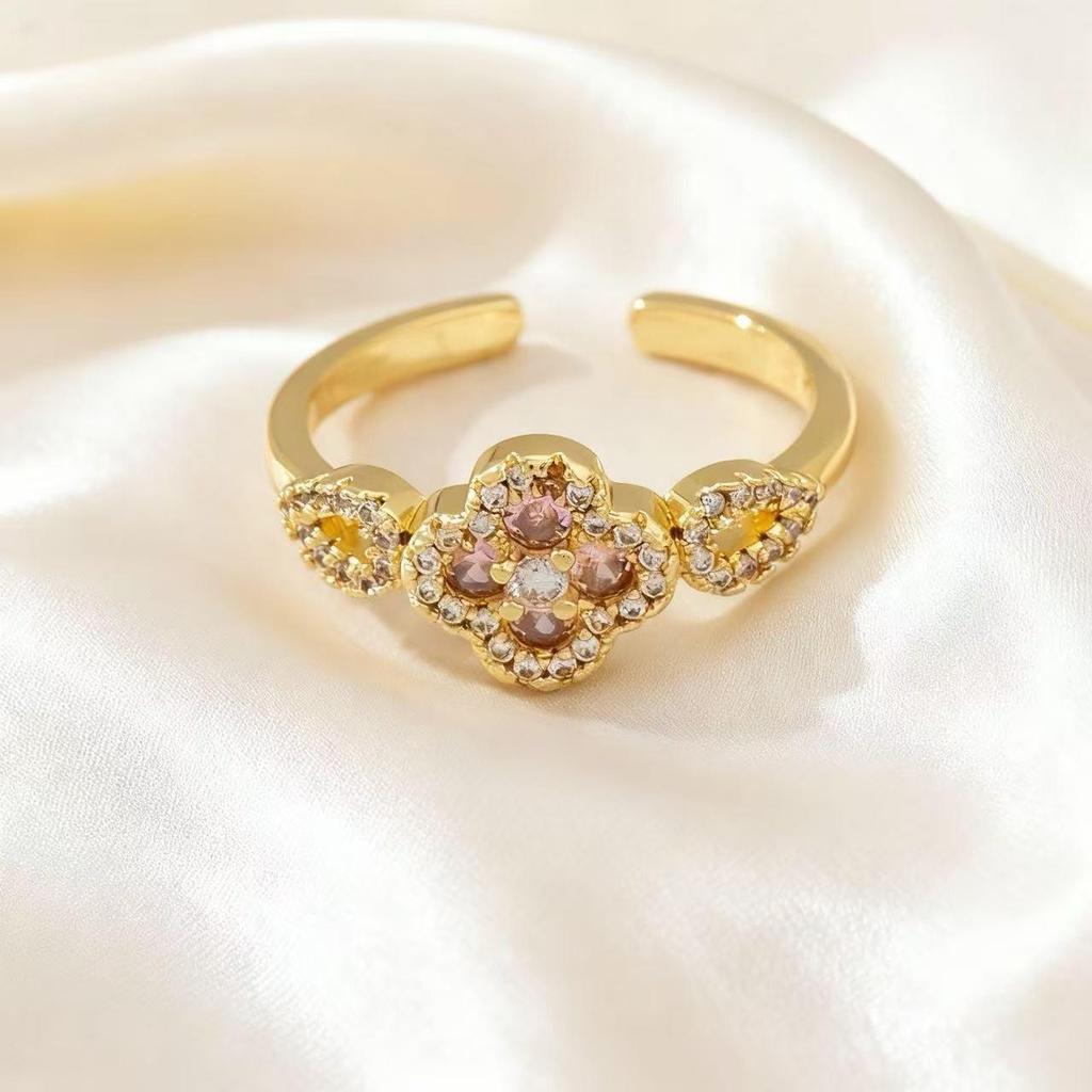 Hollow Rhombus Two-Tone Diamond-Studded Four-Leaf Clover Zirconia Ring for Women