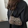 Retro Leopard Printed Chain Armpit Bag, Stylish Versatile Ladies Handbag Shoulder Bag for Daily Work, Travel, Parties, and Gift