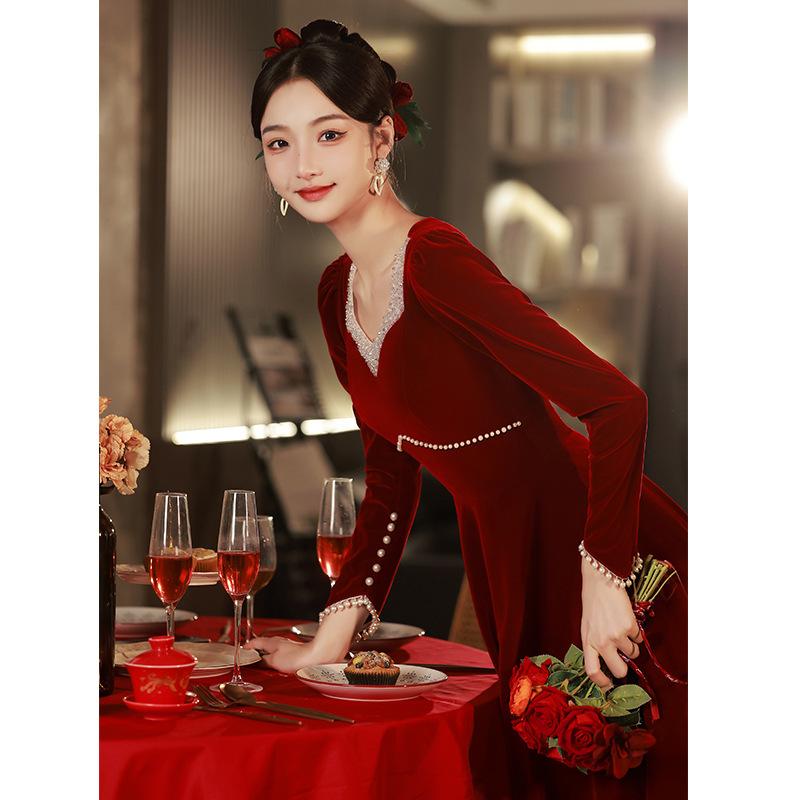 (Clear Goods) Burgundy Bridal Toast Engagement Dress Velvet Heavy Industry Wedding Dress Long Skirt