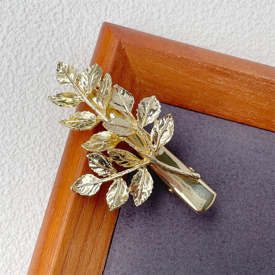 New Koreaanse Crystal Hair Clips Temperament Rhinestone Lichtmetalen Elegant Vrouwen Haar Accessoires Woord Clip Styling Tool