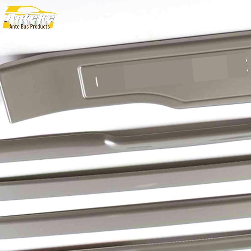 Range Rover Evoque Stainless Steel Anti-Scratch Scuff Sill Strip Welcome Pedal Decorative Sticker.