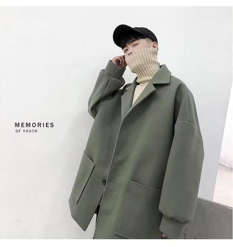 Men's Mid-Length Plaid Wool Coat: Trendy, Hong Kong Style, Loose-Fit Windbreaker for Autumn and Winter.