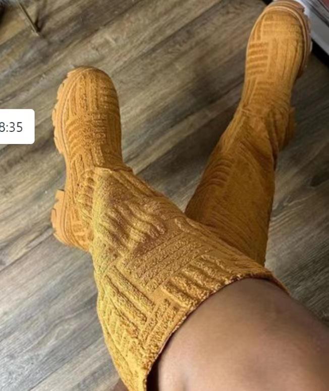 

Новые теплые полусапоги на толстой подошве и толстом каблуке для женщин больших размеров, хлопковые сапоги из махры, сапоги-локомотивы 43 жёлтый