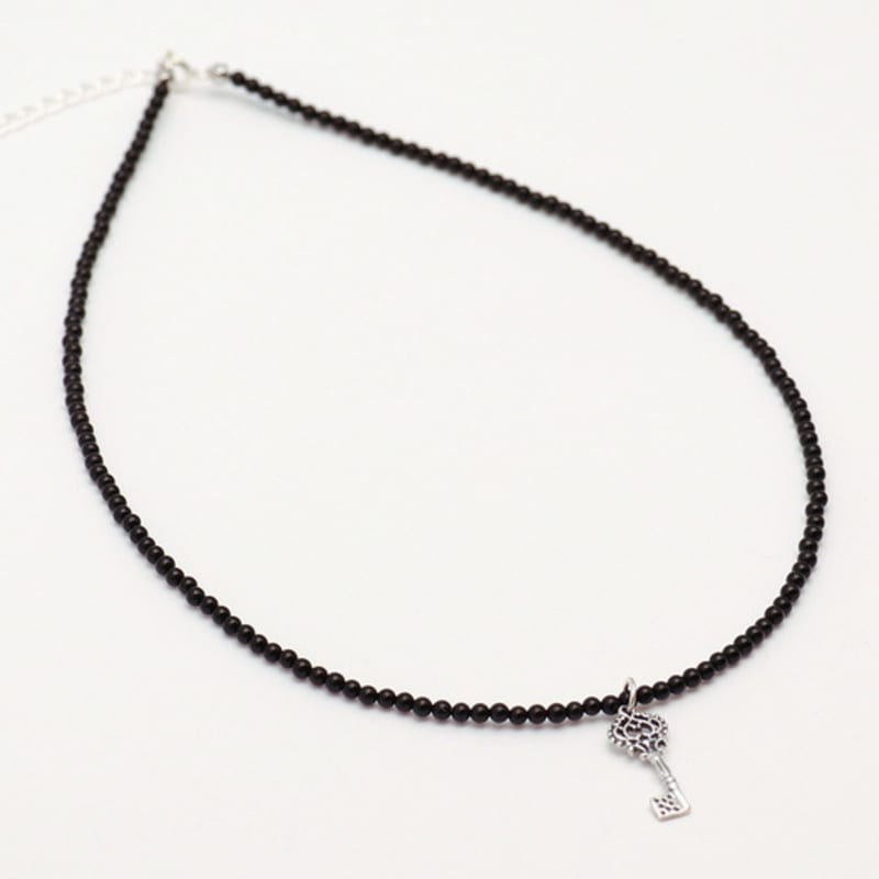 Less is more Onyx Antique Key Necklace