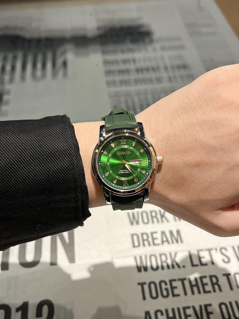 Daily Wearing Silicone Band Colorful Watch for Man and Women