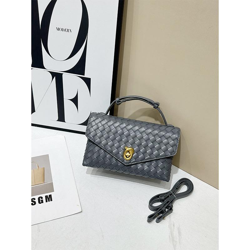 New Woven Bag Envelope Retro Briefcase Shoulder Portable Messenger Women's Bag