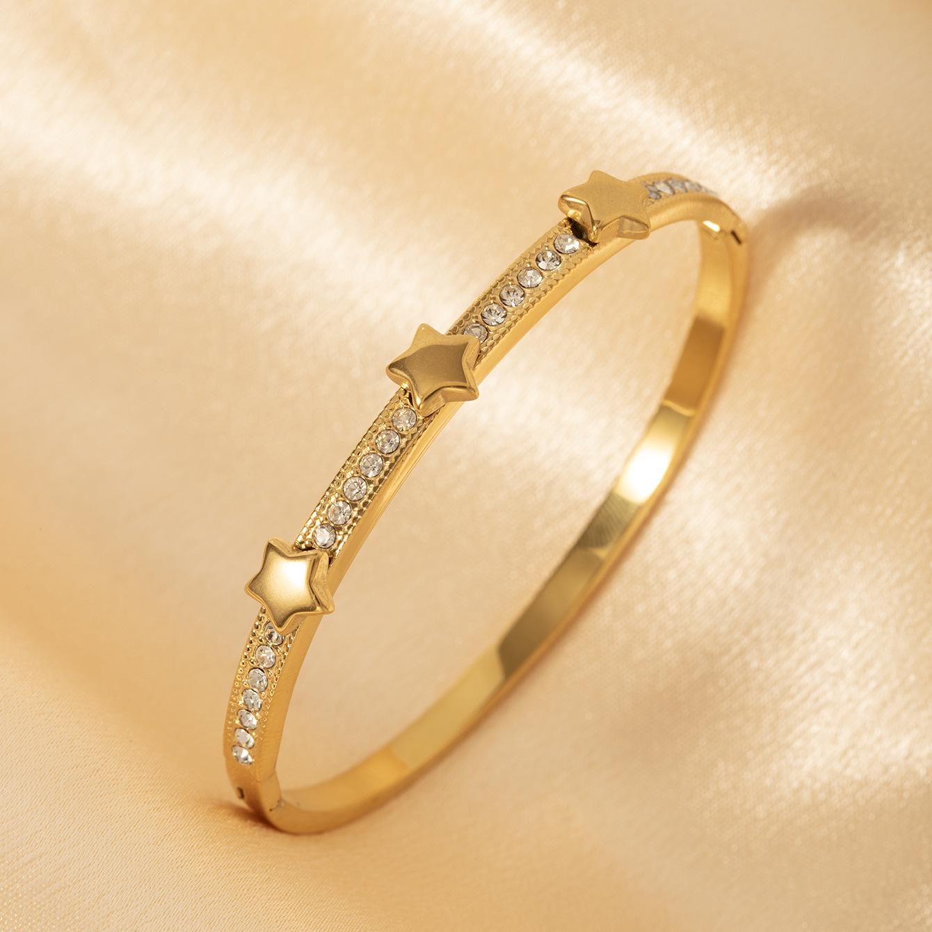 

Luxury High-End Adjustable Zircon-Inlaid Stainless Steel Open Bracelet 18K