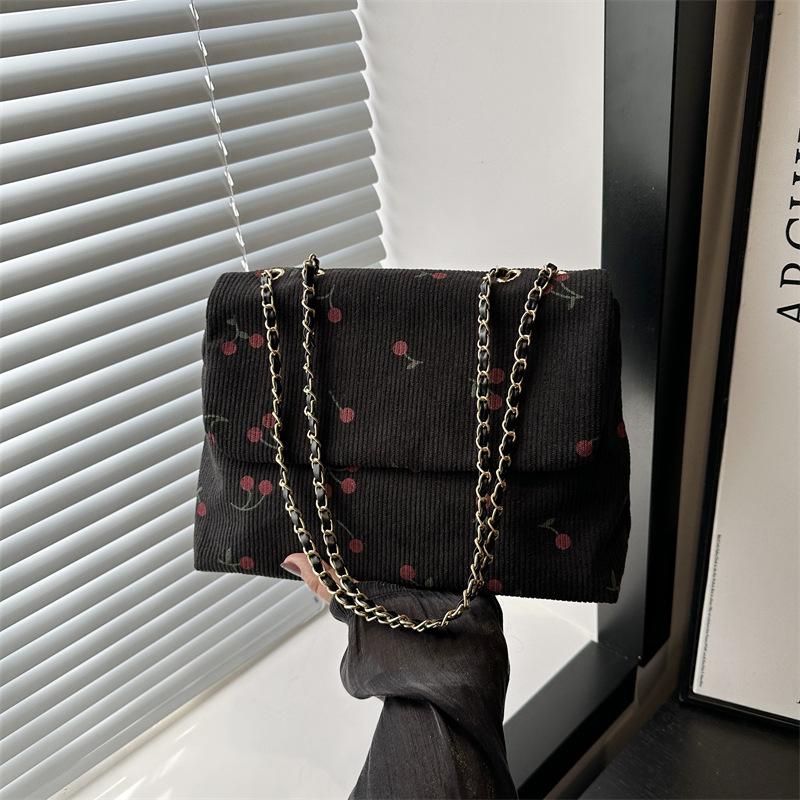 Beautiful Fresh Casual Sweet Printed Large Capacity Chain Shoulder Armpit Bag Versatile Commuter Messenger Bag Women