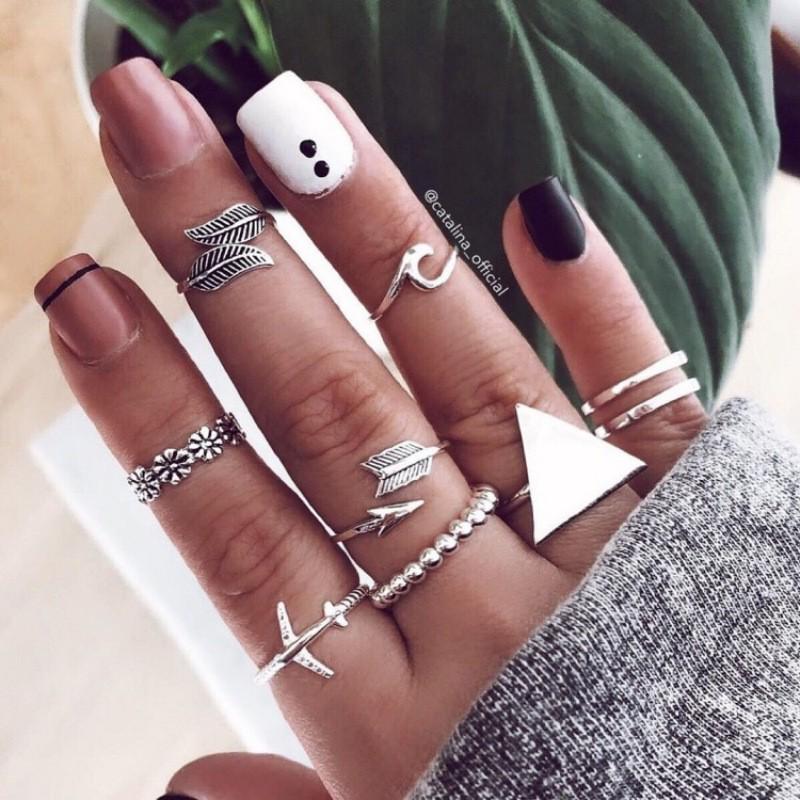 Retro Floral Carved Multi-Piece Stacking Ring Set