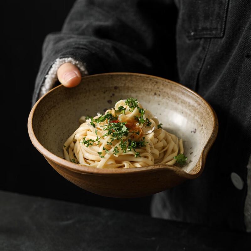 Japanese Coarse Pottery Salad Bowl with Spout