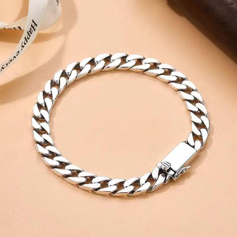Retro Punk Cuban Bracelet: Unisex Woven Chain with Latch Design